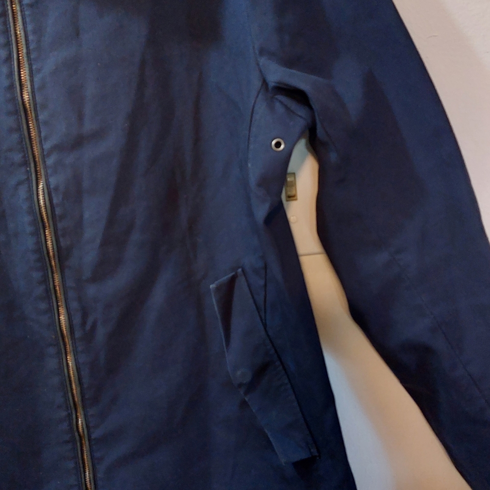 Vince Navy Zip-Front Lightweight Jacket - Picture 7 of 14